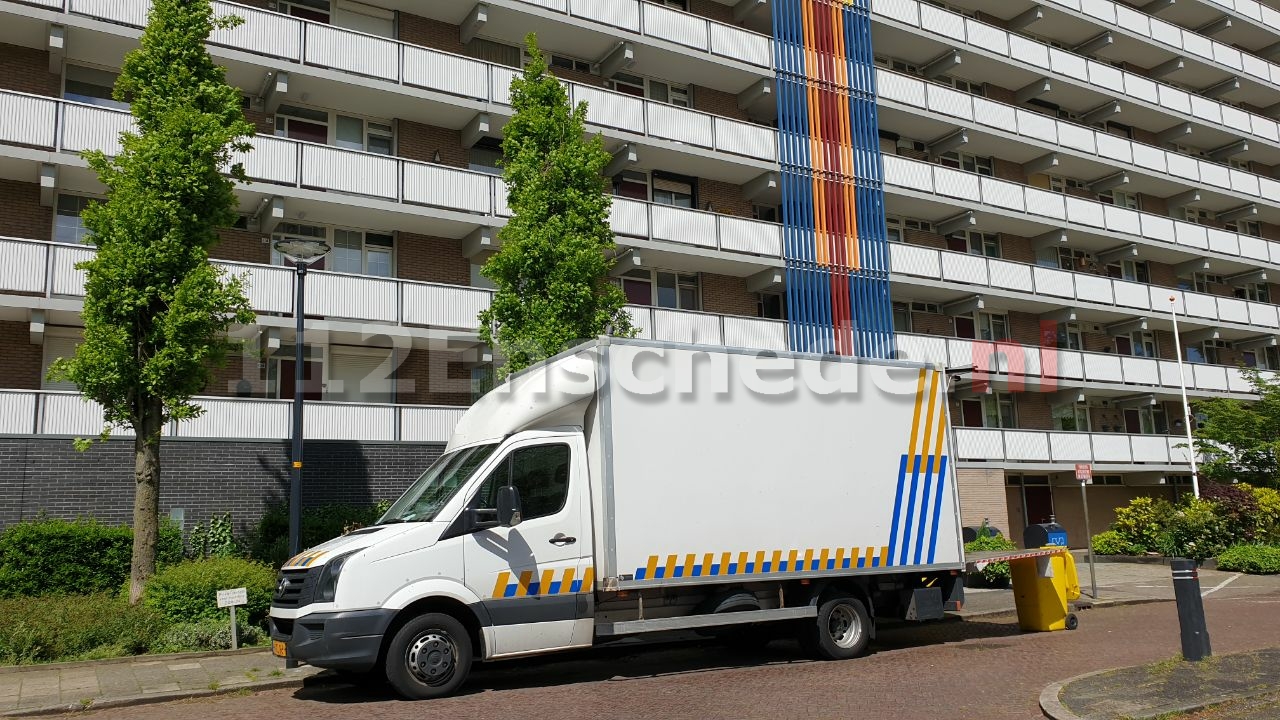Hennepkwekerijen opgerold in flatgebouw in Enschede