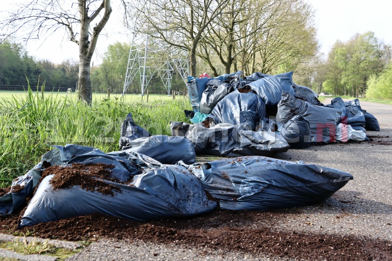 Drugsafvaldumping in buitengebied van Enschede