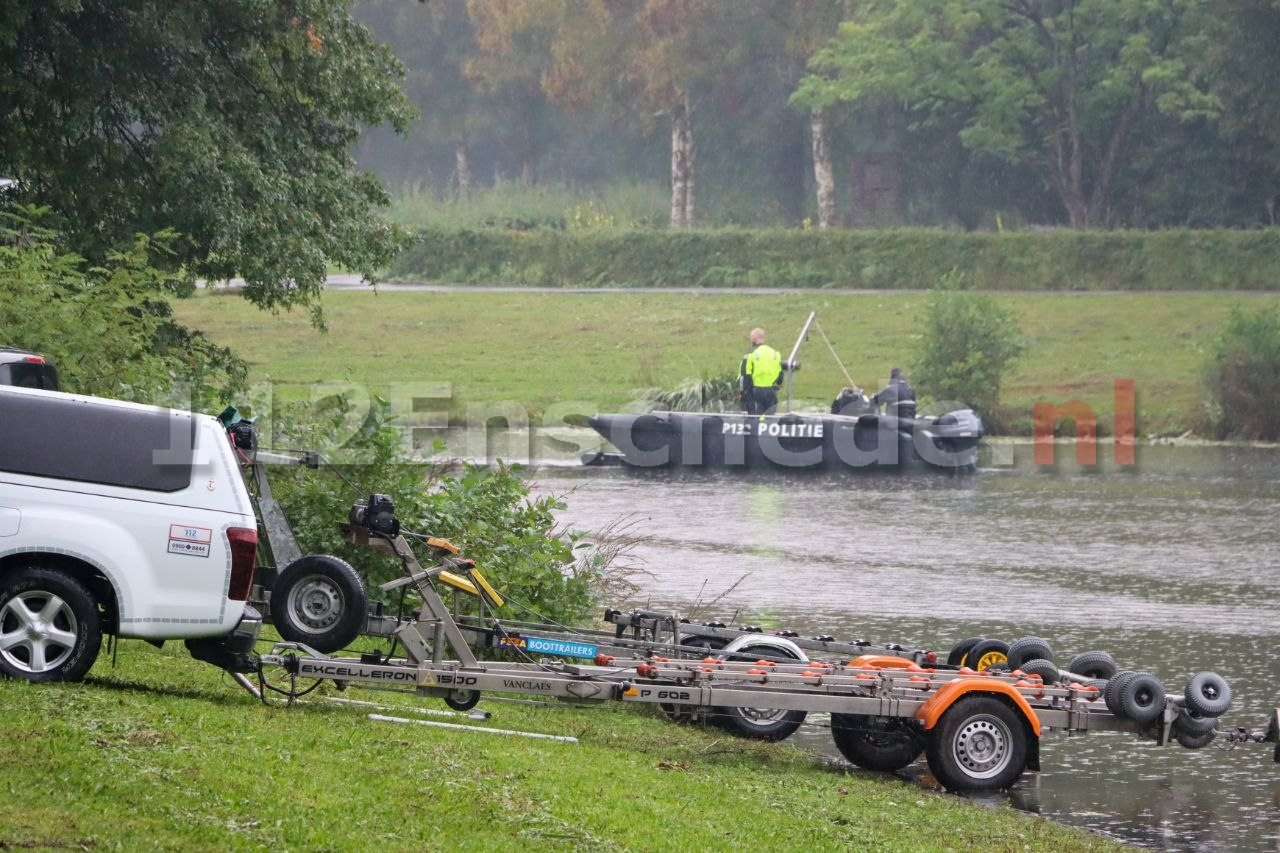 Opnieuw zoekactie naar moordwapen Daan Mellée in vijver Enschede