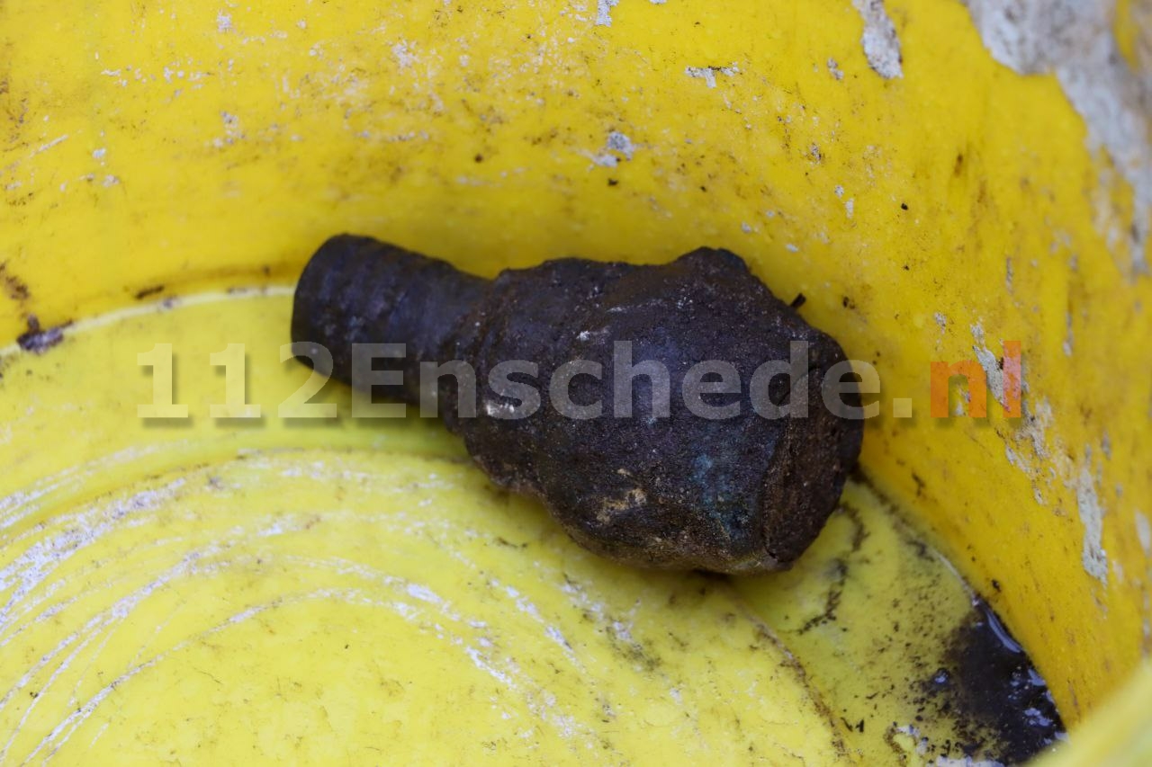 Handgranaat gevonden bij afvalbrengpunt in Enschede