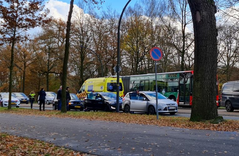 Kettingbotsing op de Gronausestraat in Enschede