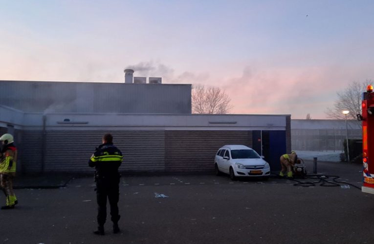 Brand in winkelpand aan De Posten in Enschede