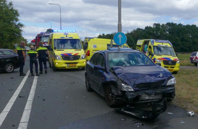 Vijf gewonden bij ernstige aanrijding op oude N18 bij Haaksbergen