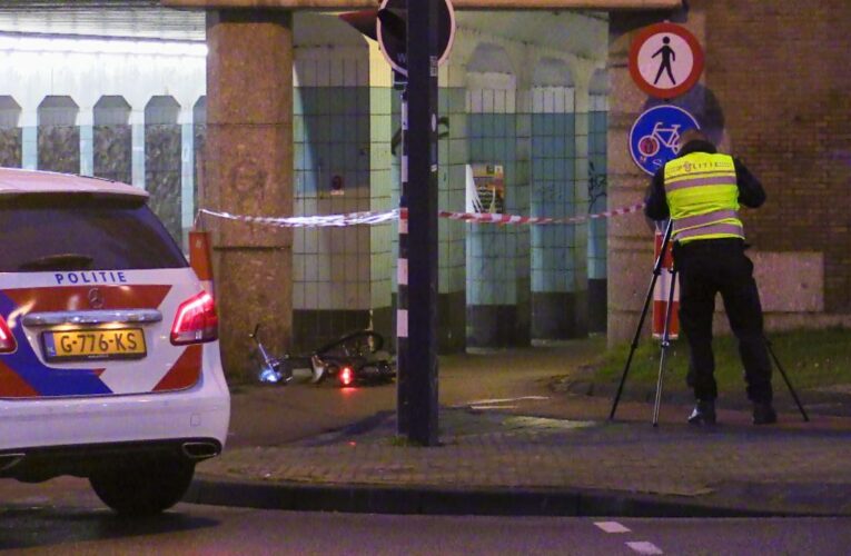 Gewonde bij ongeval in Enschede, Forensische Opsporing Verkeer doet onderzoek