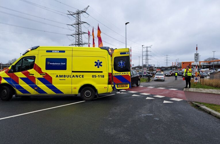 Fietsster gewond bij aanrijding in Enschede