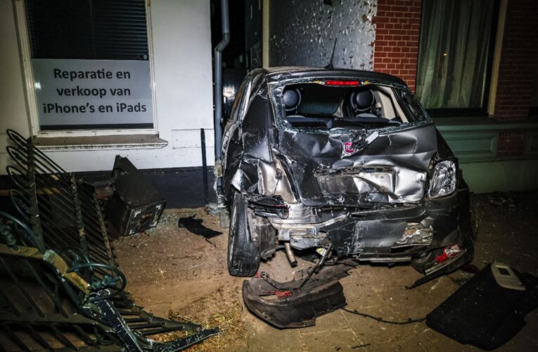 Ravage na aanrijding Haaksbergerstraat Enschede